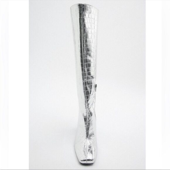 NWT Zara laminated heeled silver boots - Picture 7 of 9